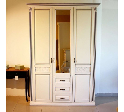 Трехстворчатый шкаф для одежды Верона MUR-102-03 st с зеркалом